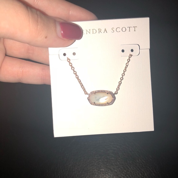 SOLD Elise Rose Gold Pendant Necklace Ivory Pearl - Picture 4 of 5